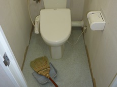 千葉市花見川区　エステホーム　トイレリフォーム　施工中