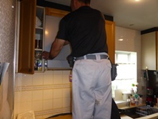 市川市　エステホーム　レンジフード交換工事　施工中