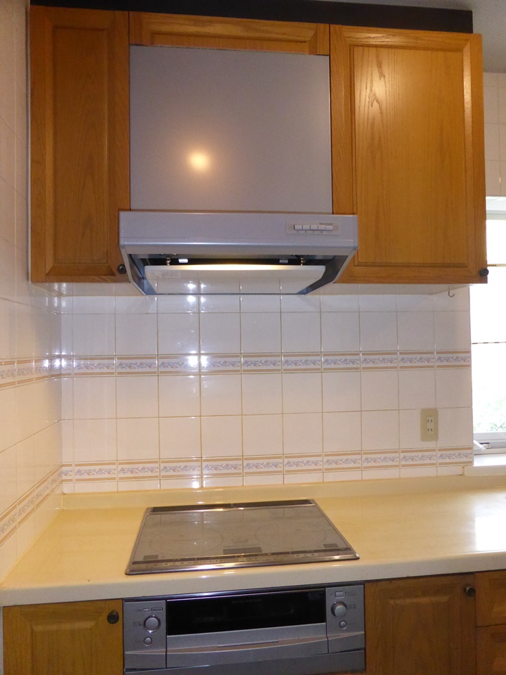 市川市　エステホーム　レンジフード交換工事