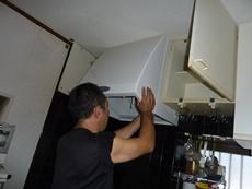 市原市　Ｓ様邸　レンジフード交換工事　施工中