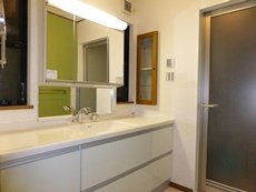 千葉市中央区　N様邸　洗面台交換工事施工事例　施工中