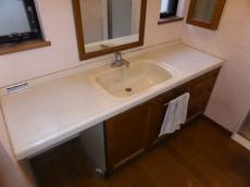 千葉市中央区　N様邸　洗面台交換工事施工事例　施工前