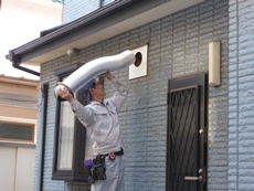 エステホーム　千葉市中央区　レンジフード・コンロ交換工事　施工中