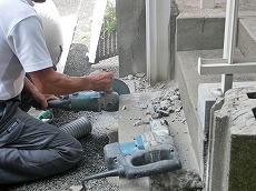 千葉市中央区　Ｓ様アパート通用口門扉工事　施工事例　施工中