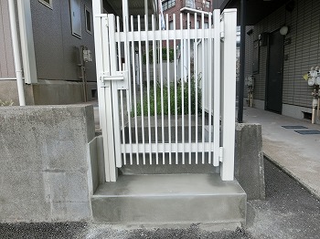 千葉市中央区　Ｓ様アパート通用口門扉工事　施工事例　施工後