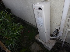 千葉市稲毛区　Ｏ様邸　温水式浴室暖房乾燥機交換　施工事例　施工中