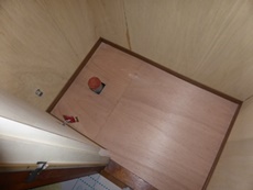 千葉市中央区　エステホーム　トイレ改修工事　施工中