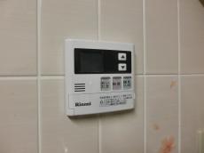 エステホーム　千葉市花見川区　K様邸　給湯器交換工事施工中