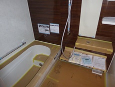 エステホームへ　千葉市花見川区　浴室改修工事施工事例　施工中