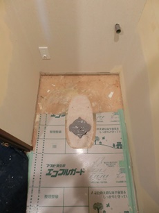 エステホーム　千葉市中央区　U様邸　トイレ改修工事　施工中