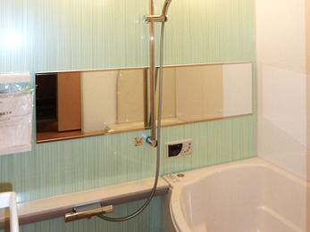 「人造大理石素材クレリアパール」の高級浴槽で、くつろげるバスルームになりました。