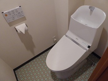 手洗い部分が大きいので気にせず行えるようななりました。